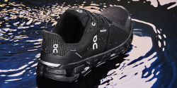 ON Running Cloudflyer Watterproof Black/Lunar W